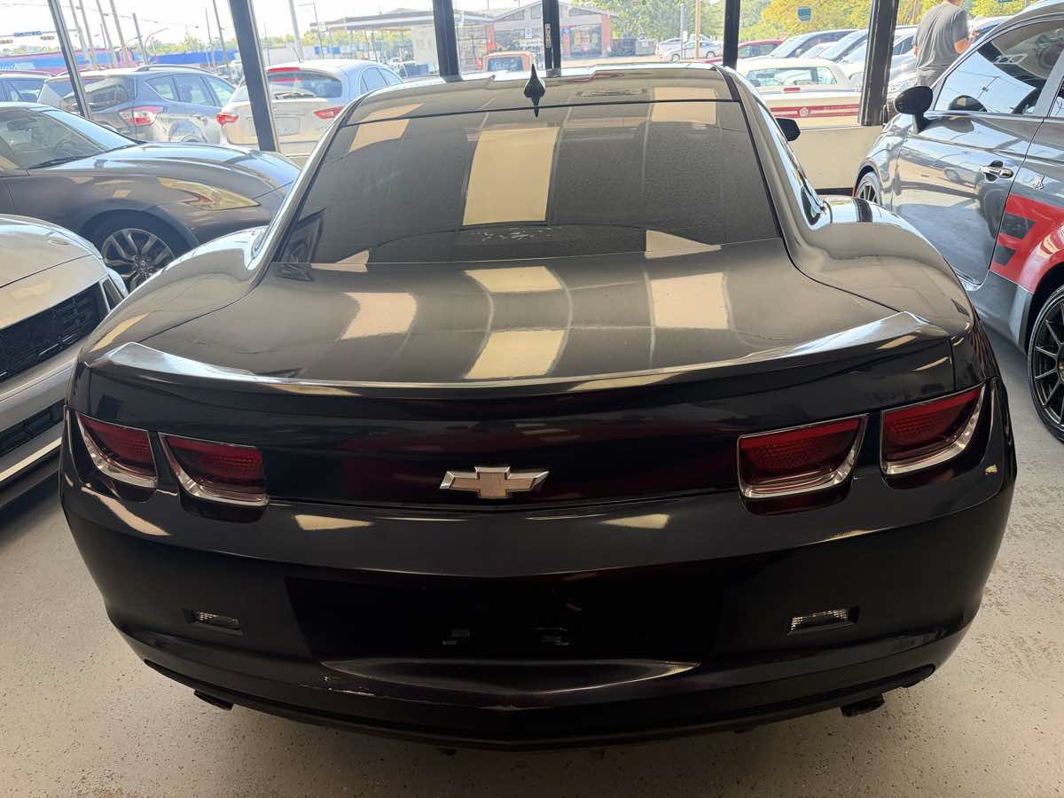 Used 2013 Chevrolet Camaro LS RWD image 5