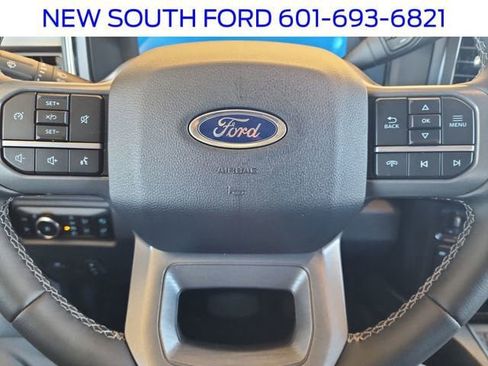 New 2026 Ford F250 Lariat w/ Black Appearance Package image 29