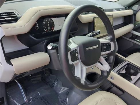 Used 2024 Land Rover Defender 130 S image 10