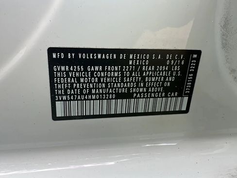 Used 2017 Volkswagen GTI SE FWD image 43