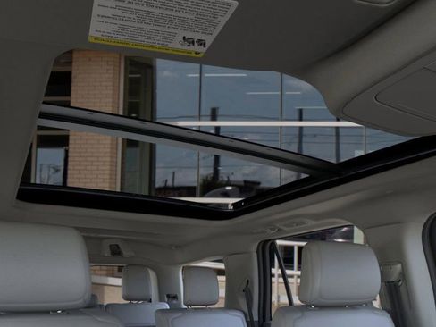 New 2025 Ford Expedition Active image 24