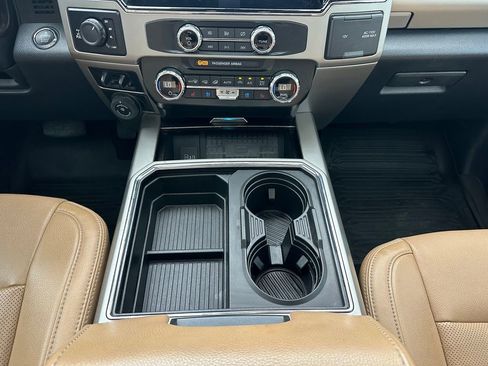 Certified 2022 Ford F250 Lariat w/ Lariat Ultimate Package image 16