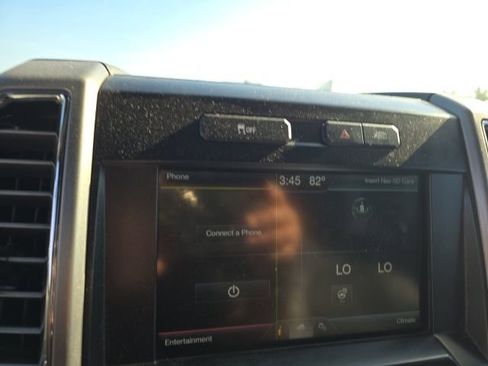 Used 2015 Ford F150 Platinum w/ Equipment Group 701A Luxury image 9