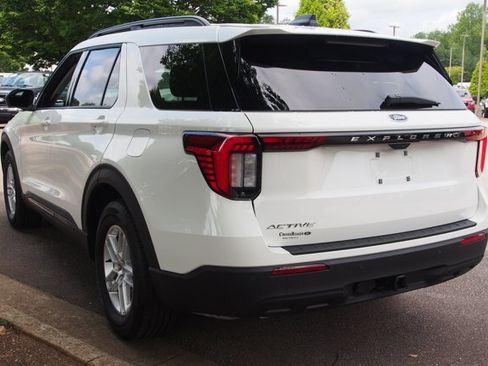 Certified 2026 Ford Explorer Active RWD image 5