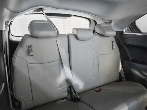 Used 2025 Toyota Sienna XLE FWD image 36
