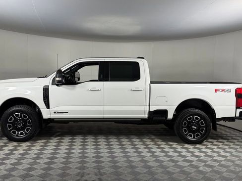 Used 2025 Ford F350 Platinum image 10
