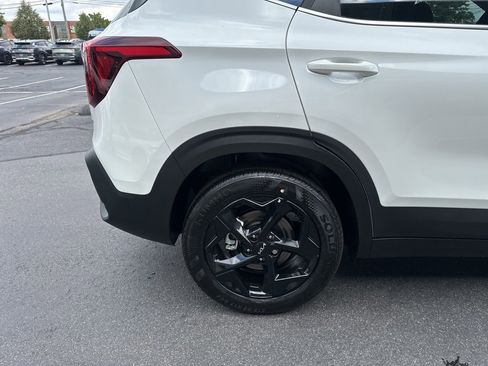 New 2026 Kia Seltos EX w/ EX Sunroof Package image 14