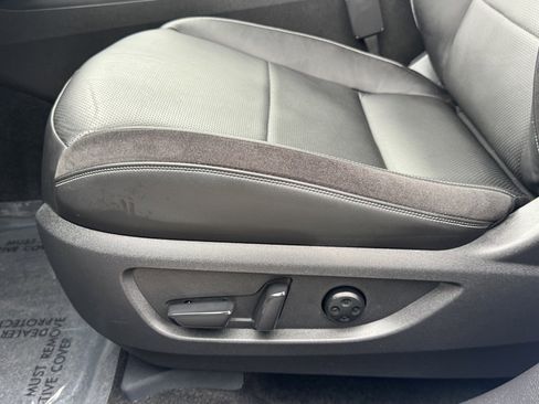 Certified 2025 INFINITI QX50 Sport image 19