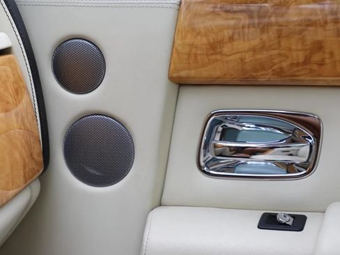 Used 2011 Rolls-Royce Phantom Sedan RWD image 87