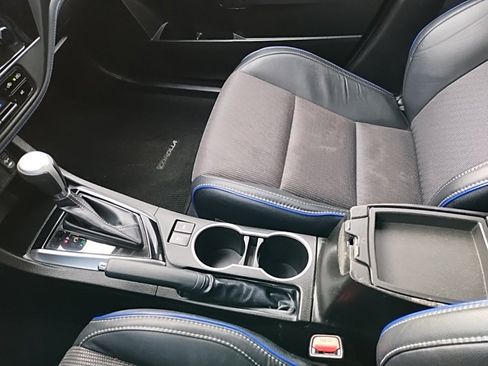 Used 2017 Toyota Corolla SE image 19