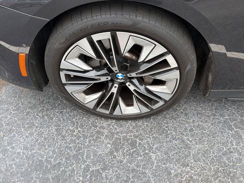 Certified 2024 BMW 530i w/ Premium Package RWD image 7