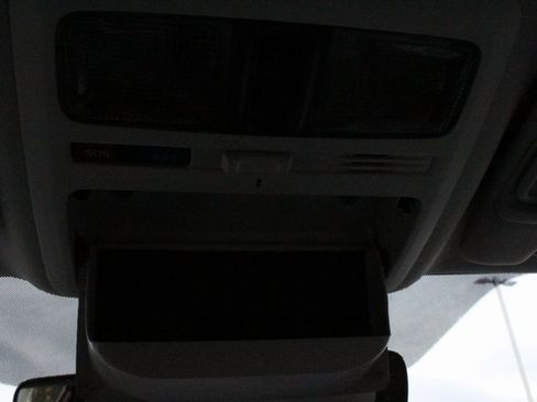 Used 2018 Subaru Forester 2.5i Premium w/ All-Weather Package image 38