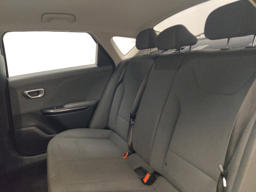 Used 2025 Kia K4 FWD image 18