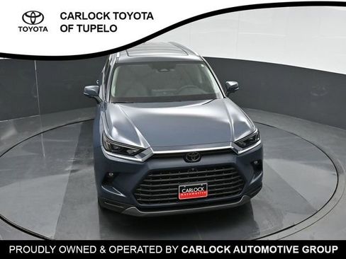 Used 2025 Toyota Grand Highlander AWD image 57