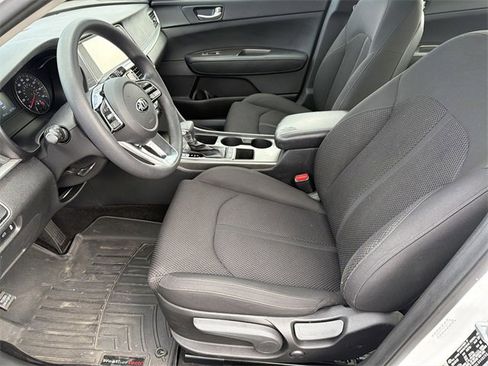 Used 2020 Kia Optima LX image 9