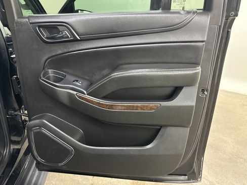 Used 2015 Chevrolet Suburban LT image 22