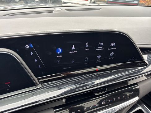 Used 2022 Cadillac Escalade Sport w/ Touring Package image 19