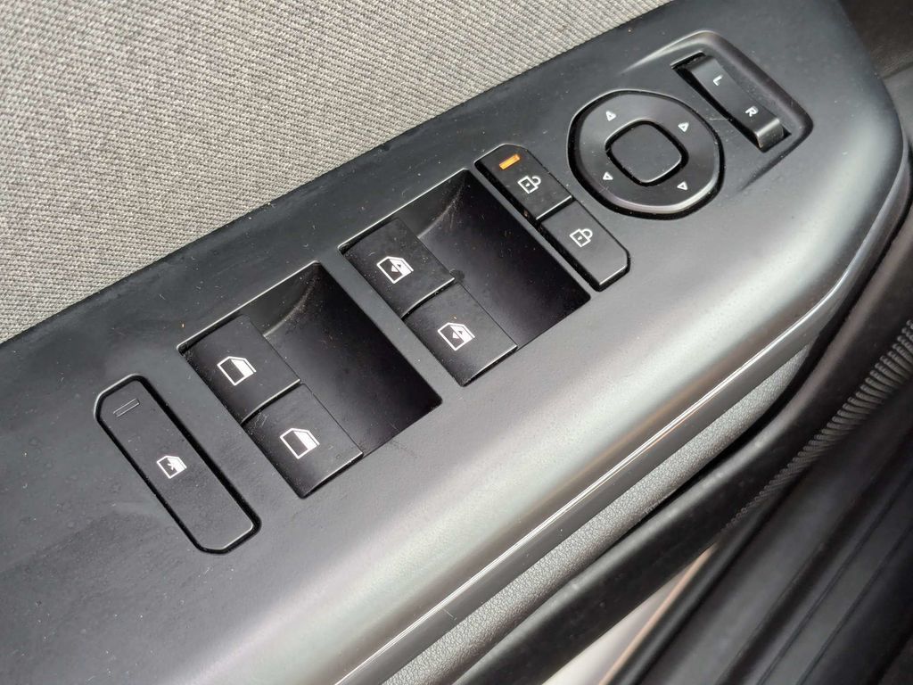 Used 2025 Kia K4 EX FWD image 26