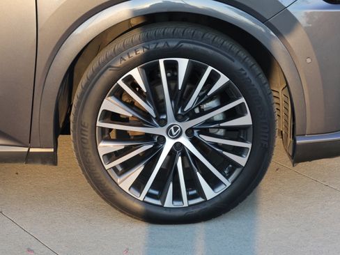 Used 2024 Lexus RX 350 Premium Plus w/ Convenience Package FWD image 11