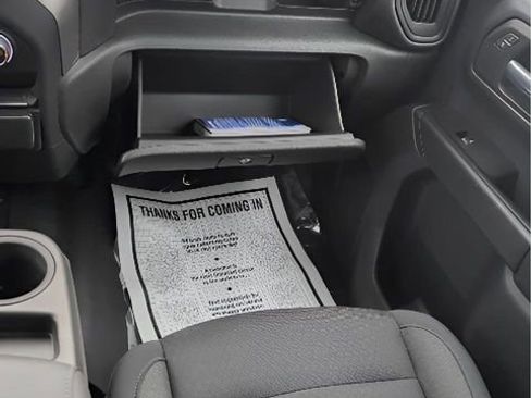 Used 2022 Chevrolet Silverado 1500 Custom image 24