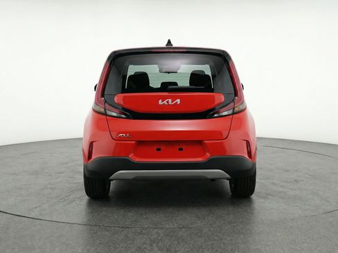 Used 2025 Kia Soul LX w/ LX Technology Package image 7