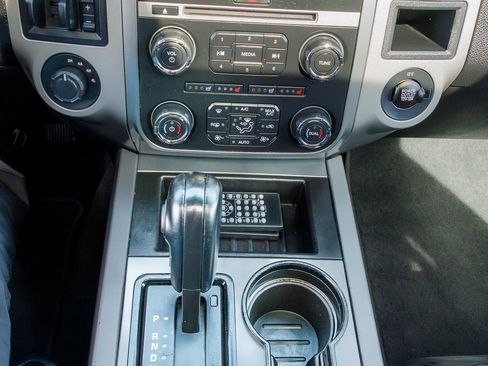 Used 2017 Ford Expedition EL XLT w/ Equipment Group 202A image 21