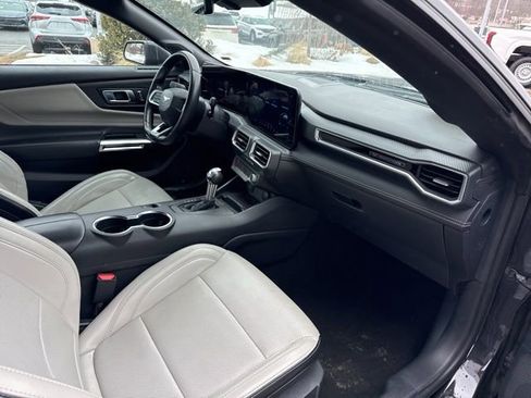 Used 2024 Ford Mustang Premium image 28