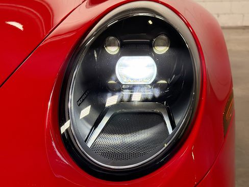 Used 2020 Porsche 911 Carrera image 10