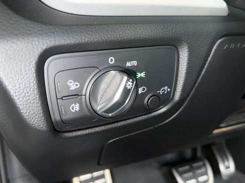 Used 2018 Audi A3 e-tron Premium w/ Sport Package FWD image 29