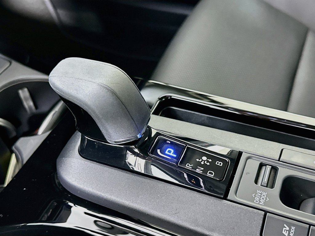 Certified 2026 Toyota Prius XLE FWD image 17