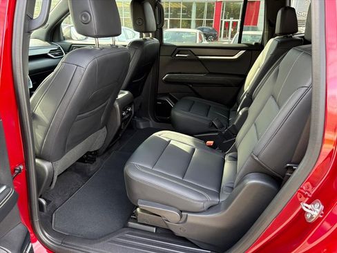 Used 2024 GMC Acadia Elevation w/ Luxury Package image 19