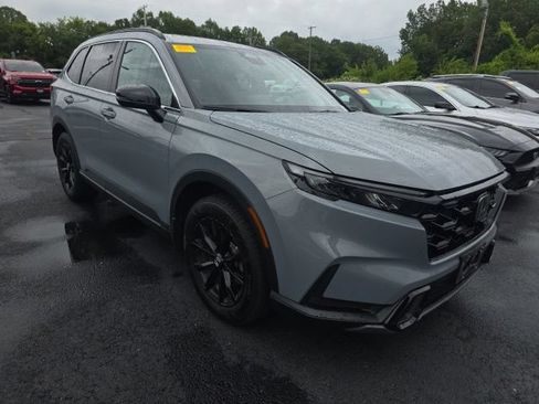 Used 2025 Honda CR-V Sport image 3