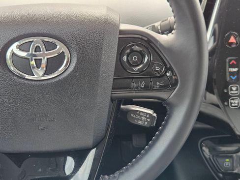 Used 2022 Toyota Prius Prime XLE FWD image 22