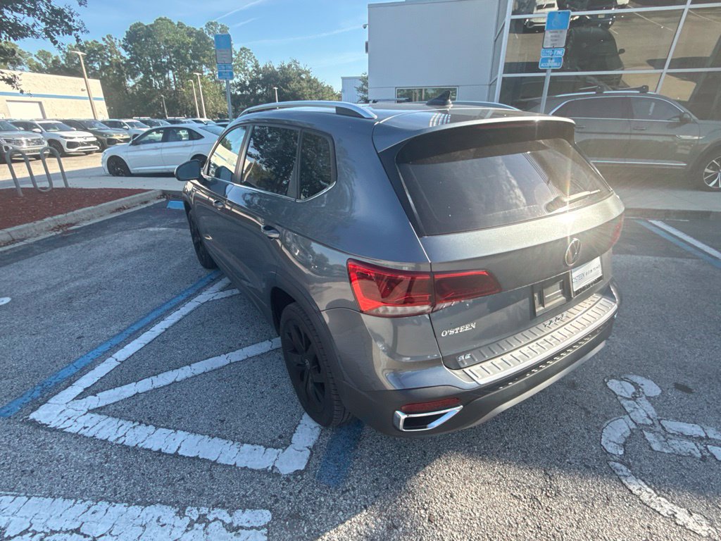 Certified 2024 Volkswagen Taos SE w/ Panoramic Sunroof Package FWD image 10