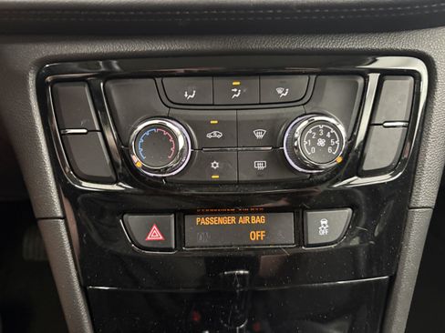 Used 2020 Buick Encore Preferred FWD image 16