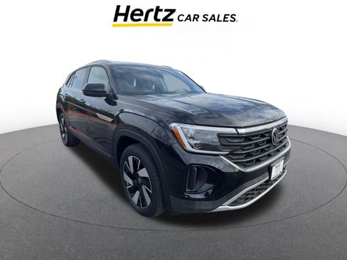 Used 2025 Volkswagen Atlas Cross Sport SE image 1