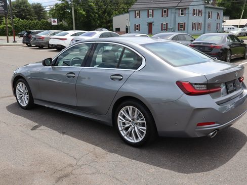 Used 2024 BMW 330i xDrive Sedan w/ Premium Package AWD/4WD image 7