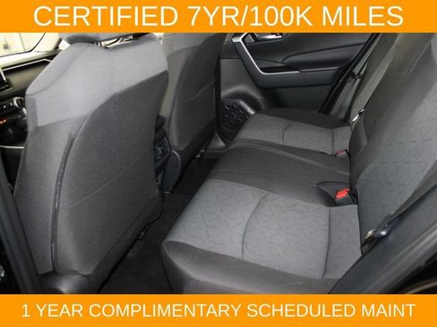 Used 2025 Toyota RAV4 XLE AWD/4WD image 15
