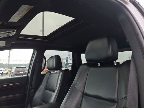 Used 2021 Jeep Grand Cherokee Limited image 14