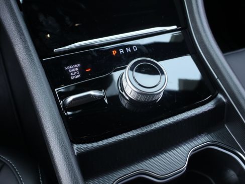 New 2026 Jeep Grand Cherokee L Limited AWD/4WD image 9