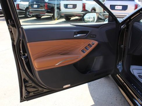 Used 2019 Toyota Avalon Limited w/ Advanced Safety Package FWD image 11