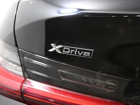 Used 2023 BMW 330i xDrive Sedan w/ Convenience Package AWD/4WD image 37