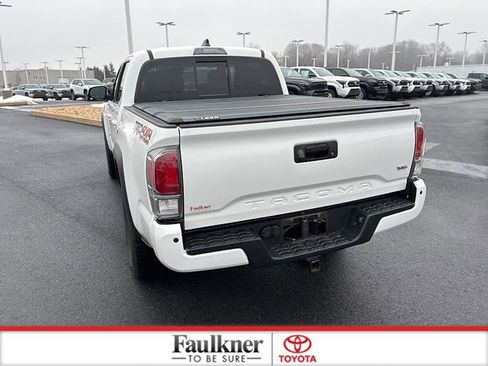 Certified 2020 Toyota Tacoma TRD Off-Road w/ TRD Premium Off Road Package image 12