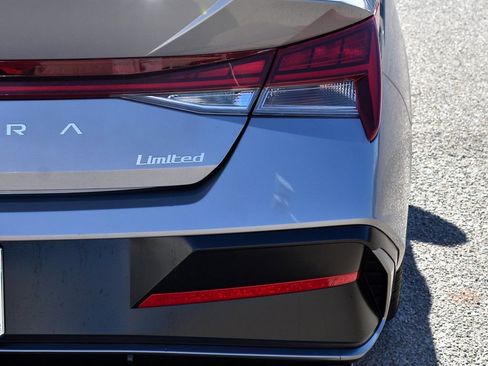 New 2026 Hyundai Elantra Limited FWD image 10
