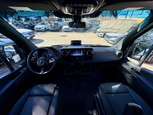 New 2025 Mercedes-Benz Sprinter 2500 image 13