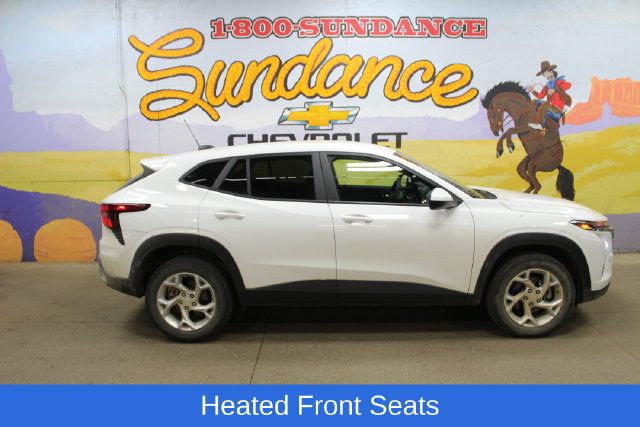 Used 2025 Chevrolet Trax LS w/ LS Convenience Package FWD image 1