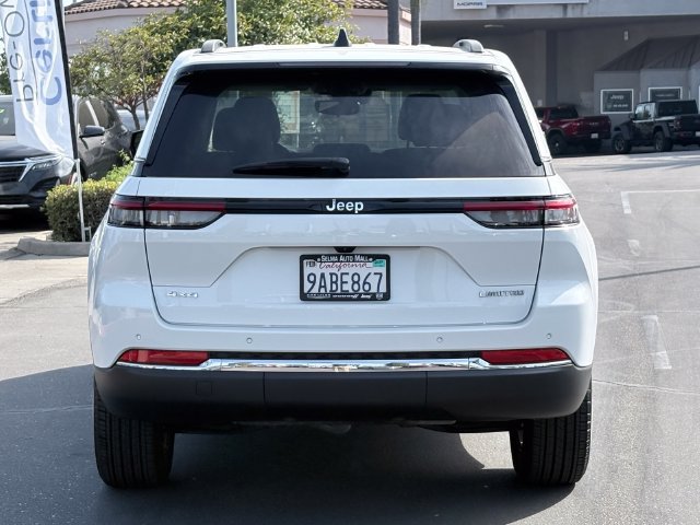 Used 2022 Jeep Grand Cherokee Limited AWD/4WD image 6