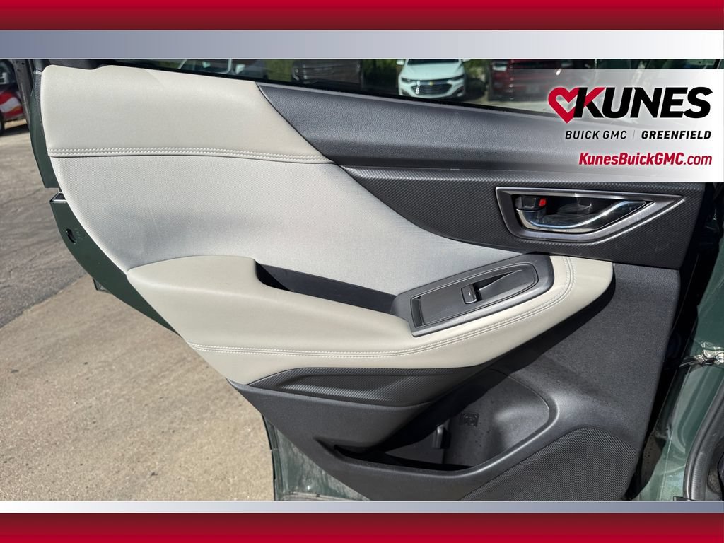 Used 2023 Subaru Forester Premium AWD/4WD image 34