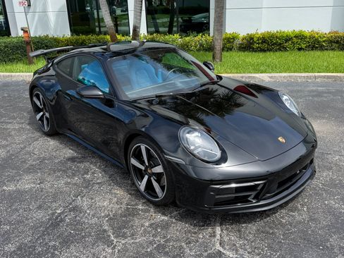 Used 2024 Porsche 911 Carrera S RWD image 3