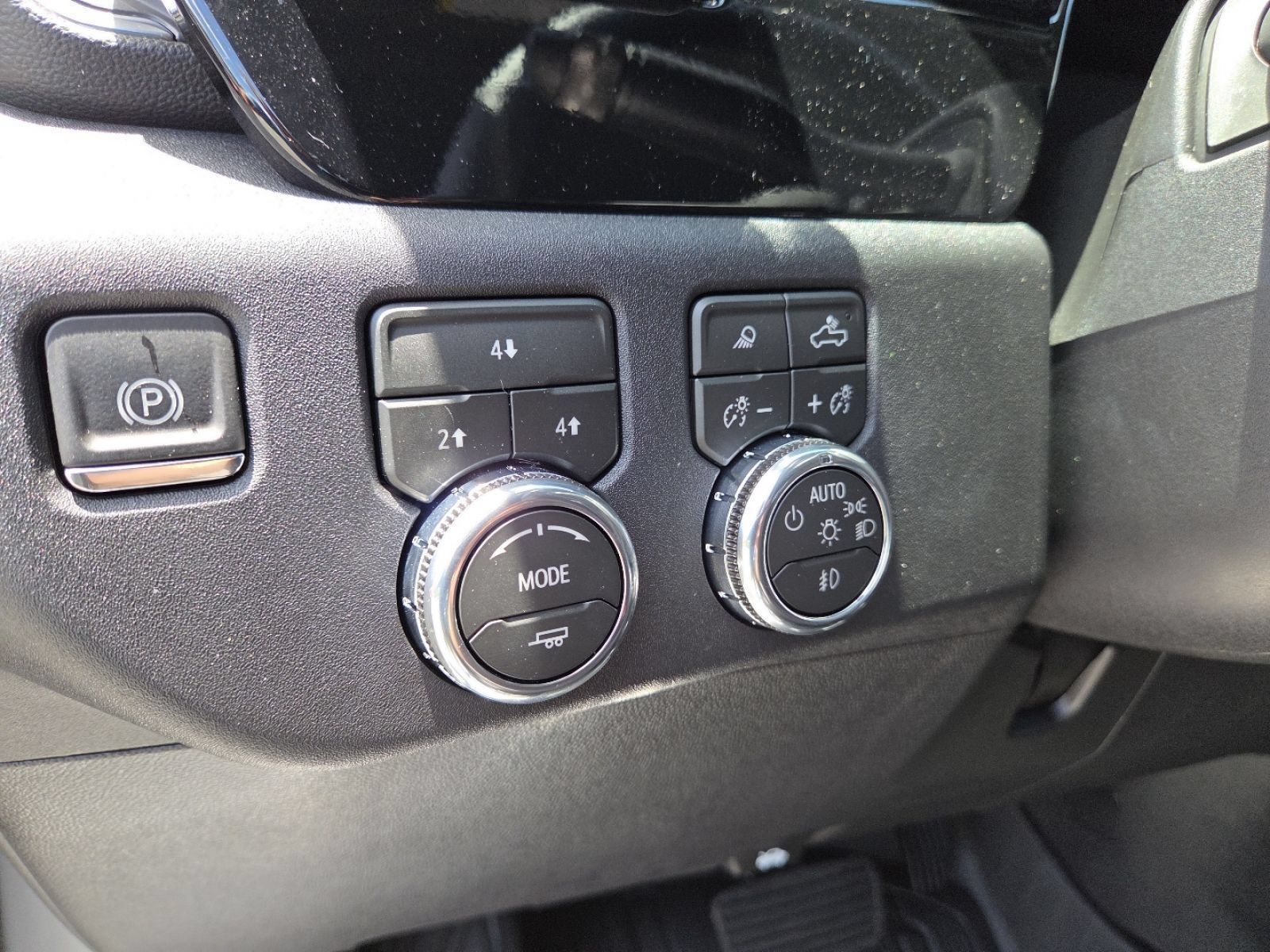 New 2026 GMC Sierra 3500 SLE AWD/4WD image 5